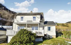 Nice Home in Utåker With 5 Bedrooms and Wifi - Image 5