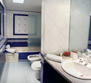 Nina Suites - Image 2