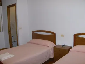 Hostal Monterredondo - Image 2