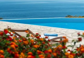 Villa avec jacuzzi | Vue mer - Image 2