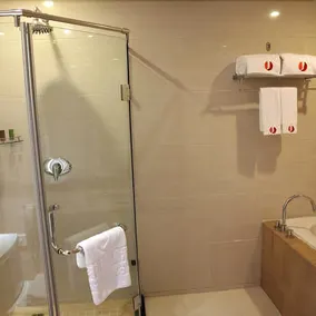 Huayu Jianguo Hotel - Image 5