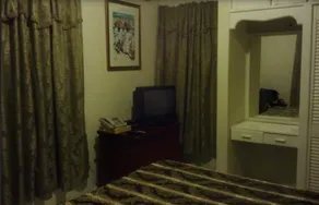Emerald Ridge Guest House - Image 4