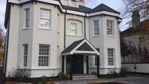 Flying Butler Boutique Apartments - Image 3