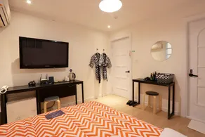 Motel Yam - Image 3