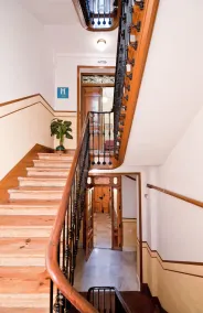 Hostal Las Cortes - Image 4