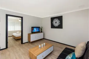 Peaceful South Perth Home near Perth Center - Image 4
