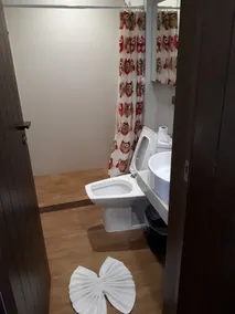 At One Inn Hualamphong - Image 2