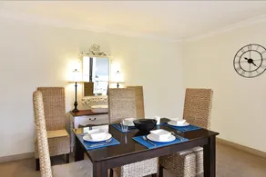 Sorrento Apartment 202 - Image 4