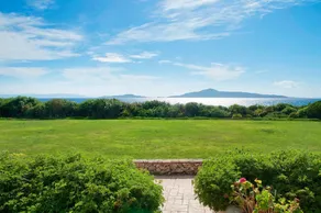 Wonderful Beach Front Villa Perfect for up to 6 People - Image 5