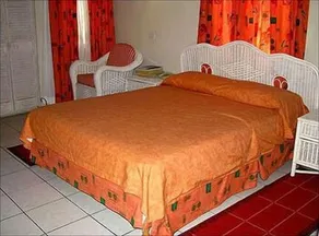 Cassandra II Beach Apartment - Image 2