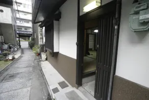 Gion House - Image 4