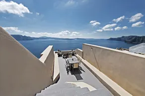 Lucky Homes - Oia - Image 4