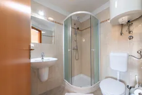 Haus Tone - Image 3