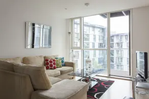 Times Square Serviced Apartments - Image 4