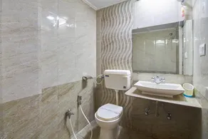 Hotel Majestic - Image 2