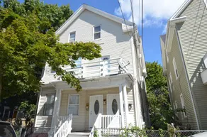 Lovely 3 bedroom apartment V - Image 3