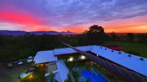 Hotel & Canopy La Hacienda - Image 3