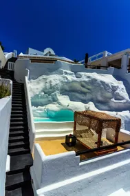 Azzurro Suites Santorini - Image 2