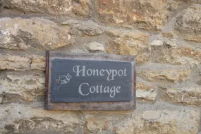Honeypot Cottage - Image 3