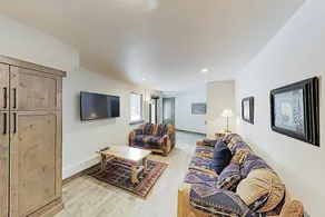New Listing! Custom Alpine W/ Private Hot Tub 4 Bedroom Home - Image 2