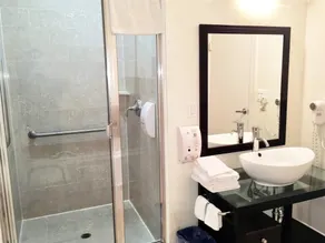 Americas Best Value Inn & Suites - SOMA - Image 2
