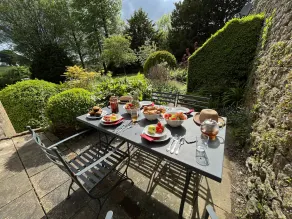 Hillside House  - beautiful old house - Image 4