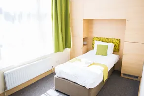 Surtees Hotel - Image 2