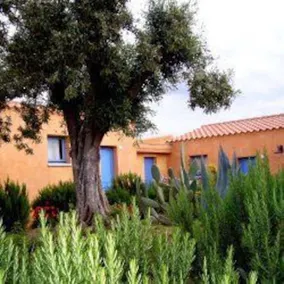 S'Acqua Sassa Resort - Image 2