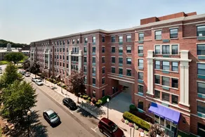 Global Luxury Suites at Chancery - Image 3