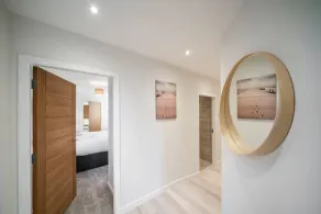 West Queen Street Apt - The Luxe Life - Image 2