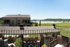 Modern Holiday Home in Parlavà with Pool - Image 3