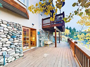 4br W/ Deck, Balcony & Double-sided Fireplace 4 Bedroom Duplex - Image 5