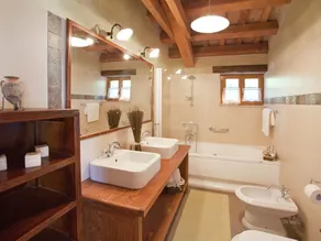 Authentic Holiday Home in Barban with Swimming Pool - Image 2