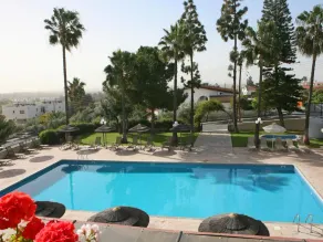 Cute 1-bedroom Holiday Apartment With Balcony All Yours - Image 4