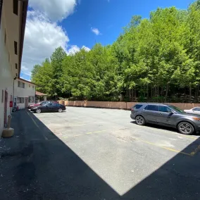 Budget Inn - Image 2