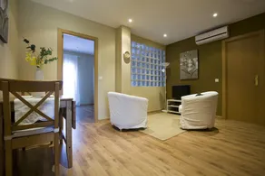 Apartamentos APR Numancia - Image 2