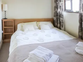 Little Swattesfield Cottage - Image 2