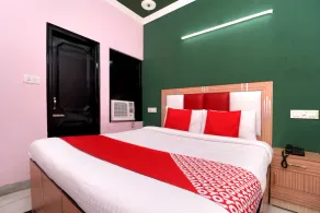 Hotel City Luxury 45 By OYO - Image 4