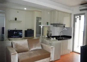 Roomku At Bassura City Apartment - Image 3