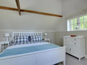 Vintage Holiday Home in Leigh With Swimming Pool - Image 3