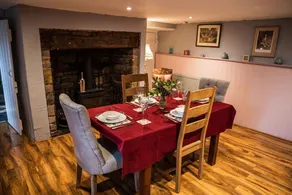 Charming 2 Bed Cottage in North Molton With Hottub - Image 2