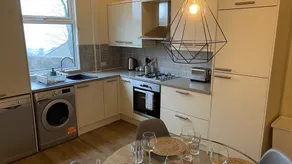 Charming 4-bed Town House in Crookes, Sheffield - Image 4