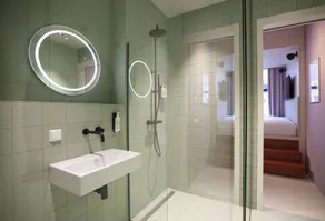 Hotel Unplugged - Image 3