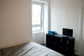 1 Bedroom Flat near Dalry Area - Image 3