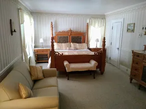 Splendor Inn - Image 2
