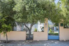 Garden House in Anavyssos - Image 4