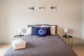 2 BR Apt with Kitchen and Wifi by Frontdesk - Image 4
