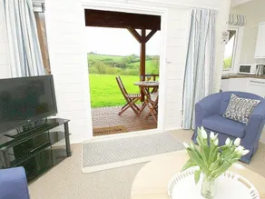 Sam's Cabin - Image 3
