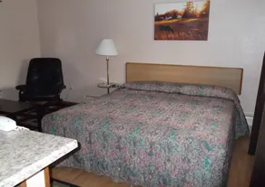 Delux Inn - Image 2