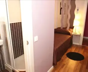 Room Pride Hostal - Image 3